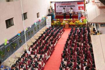Ceragem 2nd Dream School Students Sitting